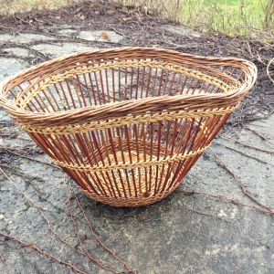 Silja levin kurvmaker, , pilefletting, pilfletting kurvmakerskolen kurvfletting silja levin lars levin skovstuen pil kurvmakerlærling kurver, levende pil basket making basketmaker, willoweaver, willow åpen fransk pileflett