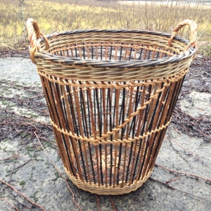 Silja levin kurvmaker, , pilefletting, pilfletting kurvmakerskolen kurvfletting silja levin lars levin skovstuen pil kurvmakerlærling kurver, levende pil basket making basketmaker, willoweaver, willow